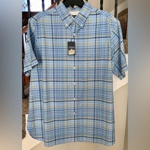 Mens BRAND NEW Size XL Short Sleeve Shirt.   #1015